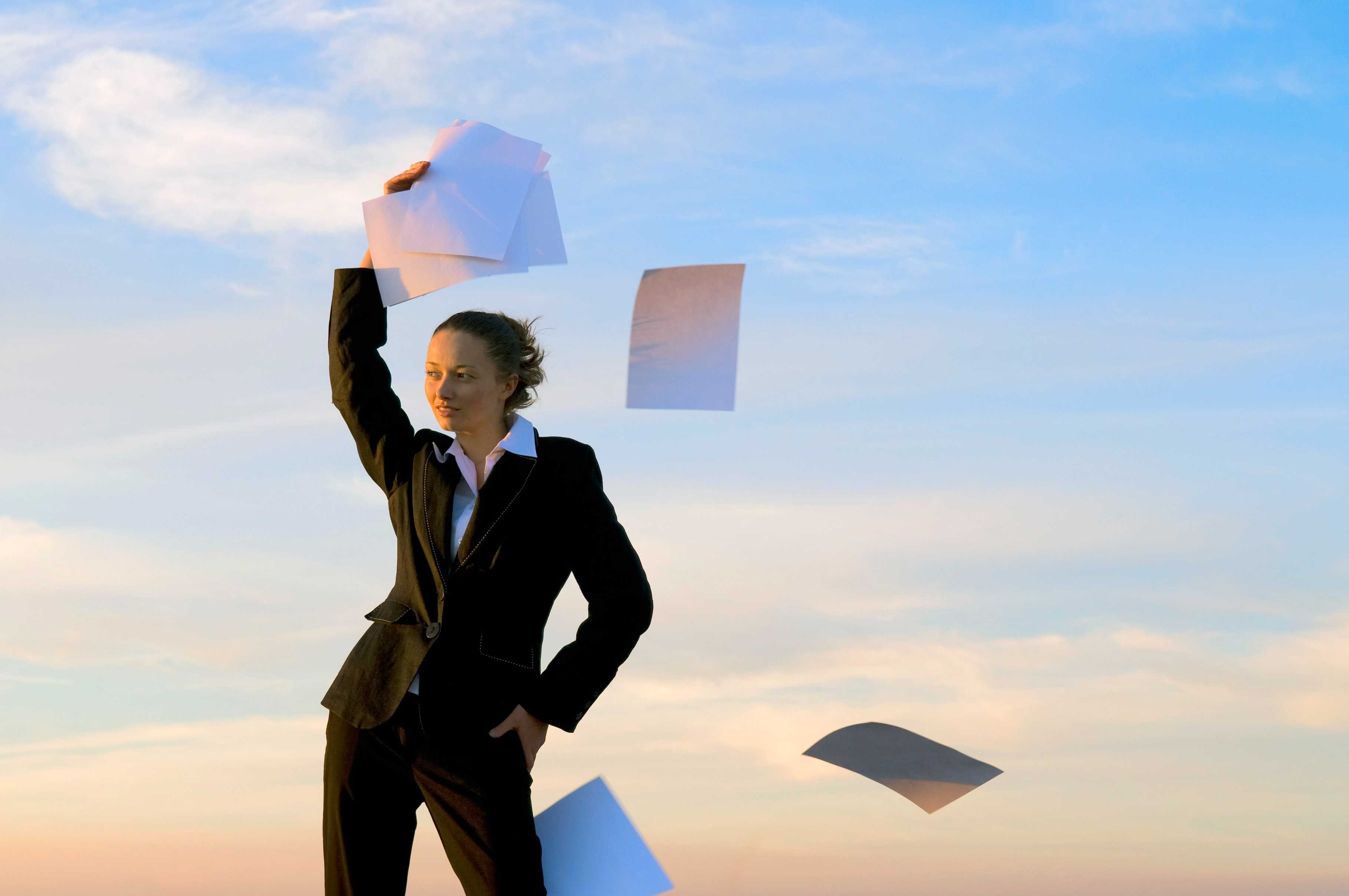 Going Paperless in Professional Networking | Signify — Signify Insights