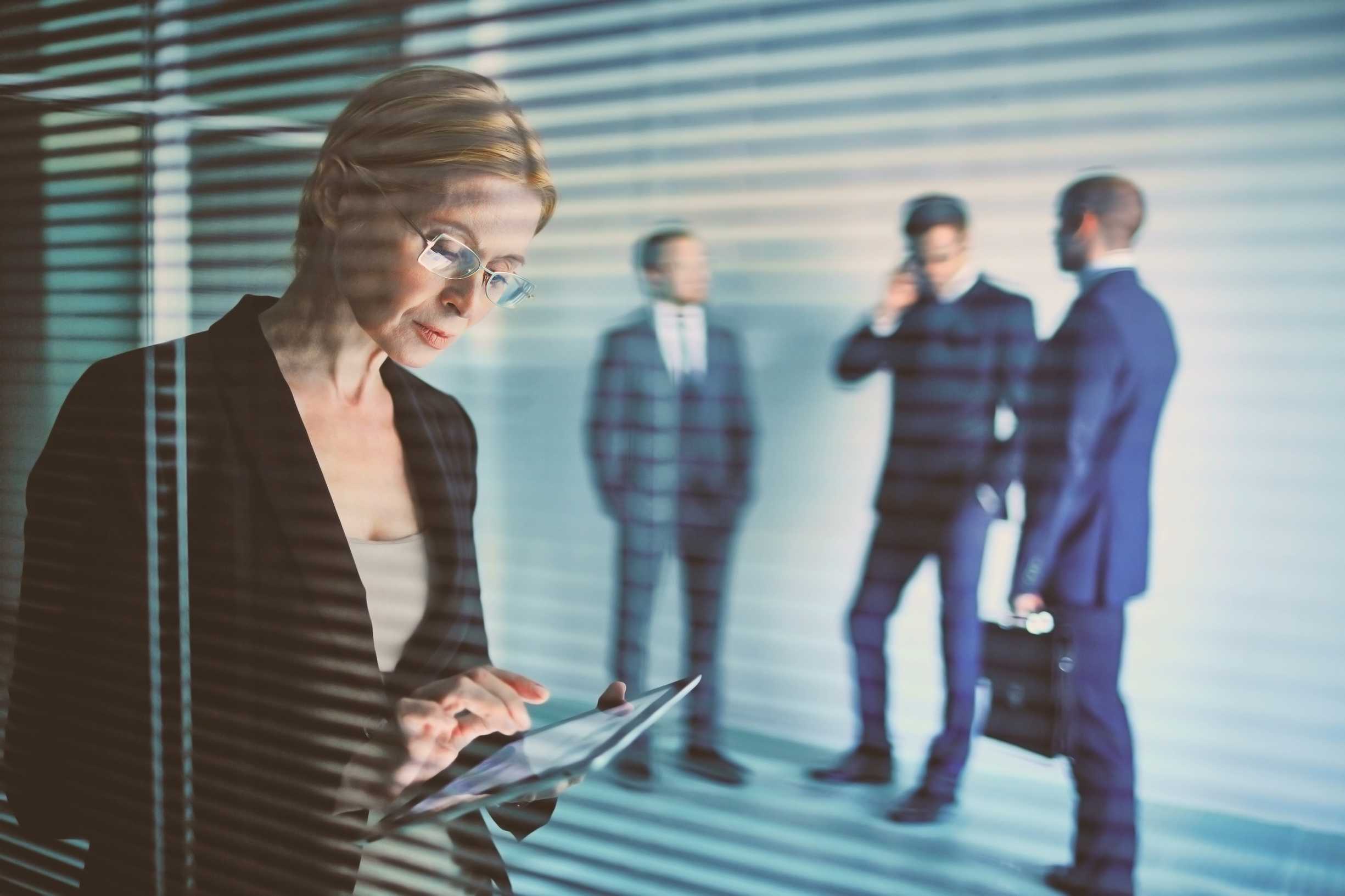From HR to C-Suite: How Every Role Benefits from a Digital Business Card — Signify Insights